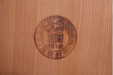 アンティーク雑貨　和製アンティーク　漆が美しい古い木製のお櫃(おひつ)