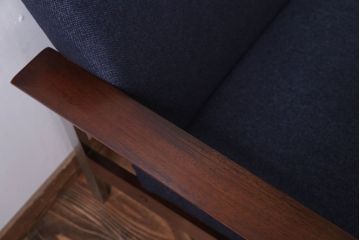 ヴィンテージ家具　北欧ビンテージ　ローズウッド材のシンプルな1人掛けアームソファ(2)