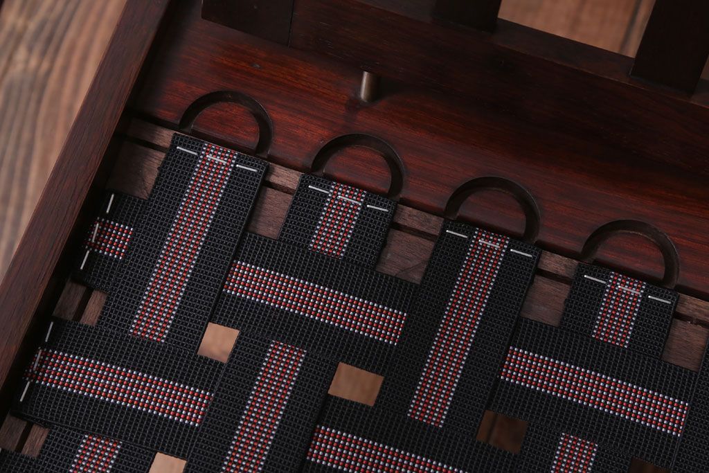 ヴィンテージ家具　北欧ビンテージ　ローズウッド材のシンプルな1人掛けアームソファ(2)