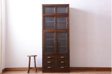 アンティーク家具　和製アンティーク　一本物　モールガラス入り!前面カバ材の縦型戸棚