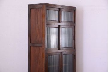 アンティーク家具　和製アンティーク　一本物　モールガラス入り!前面カバ材の縦型戸棚