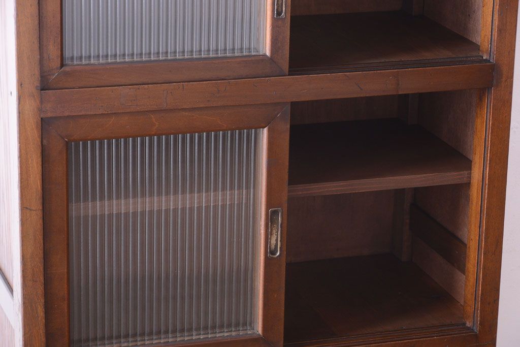 アンティーク家具　和製アンティーク　一本物　モールガラス入り!前面カバ材の縦型戸棚