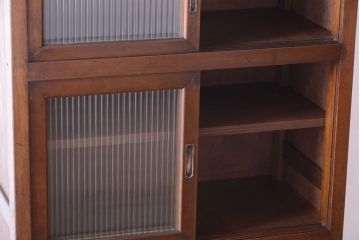アンティーク家具　和製アンティーク　一本物　モールガラス入り!前面カバ材の縦型戸棚
