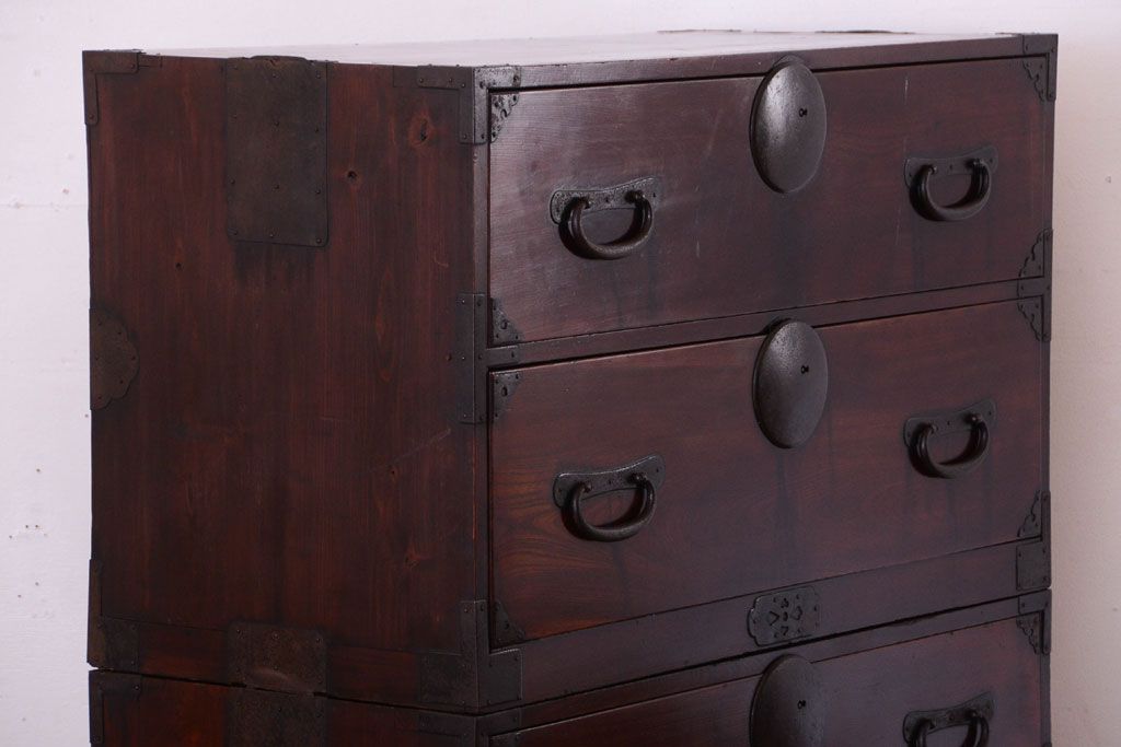 アンティーク家具　古民具・骨董　明治〜大正期　前面欅材のアンティーク重ね衣装箪笥