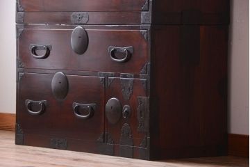 アンティーク家具　古民具・骨董　明治〜大正期　前面欅材のアンティーク重ね衣装箪笥