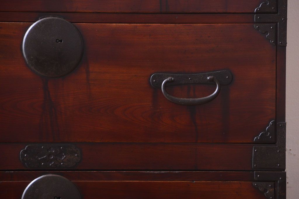 アンティーク家具　古民具・骨董　明治〜大正期　前面欅材のアンティーク重ね衣装箪笥