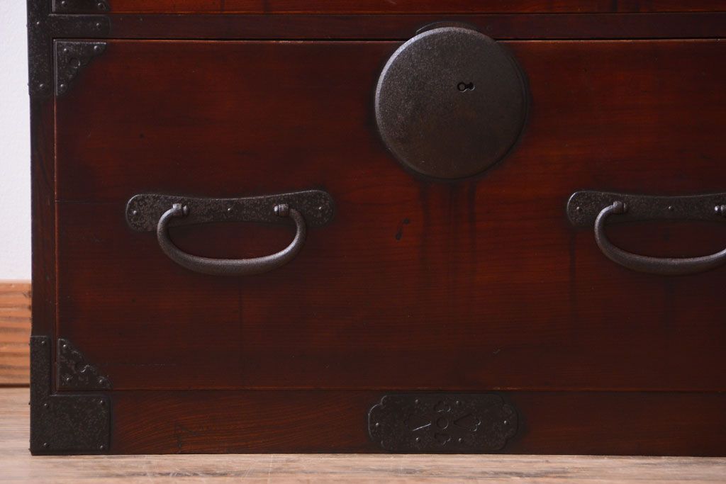 アンティーク家具　古民具・骨董　明治〜大正期　前面欅材のアンティーク重ね衣装箪笥