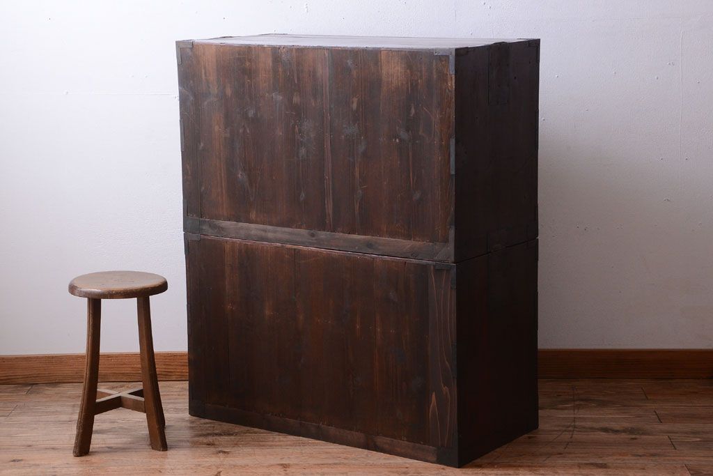 アンティーク家具　古民具・骨董　明治〜大正期　前面欅材のアンティーク重ね衣装箪笥