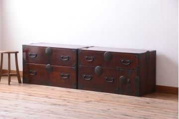 アンティーク家具　古民具・骨董　明治〜大正期　前面欅材のアンティーク重ね衣装箪笥