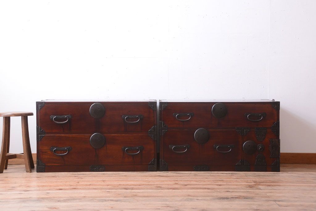 アンティーク家具　古民具・骨董　明治〜大正期　前面欅材のアンティーク重ね衣装箪笥