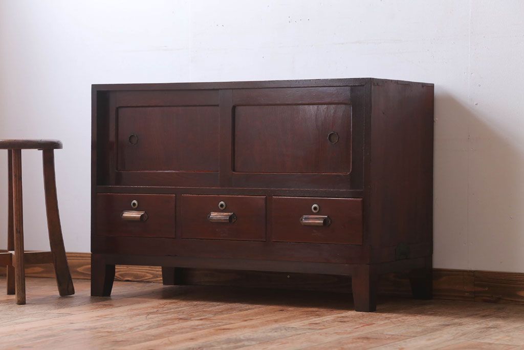 レトロ家具　昭和レトロ　角脚付きのシンプルなローボード