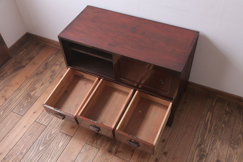 レトロ家具　昭和レトロ　角脚付きのシンプルなローボード