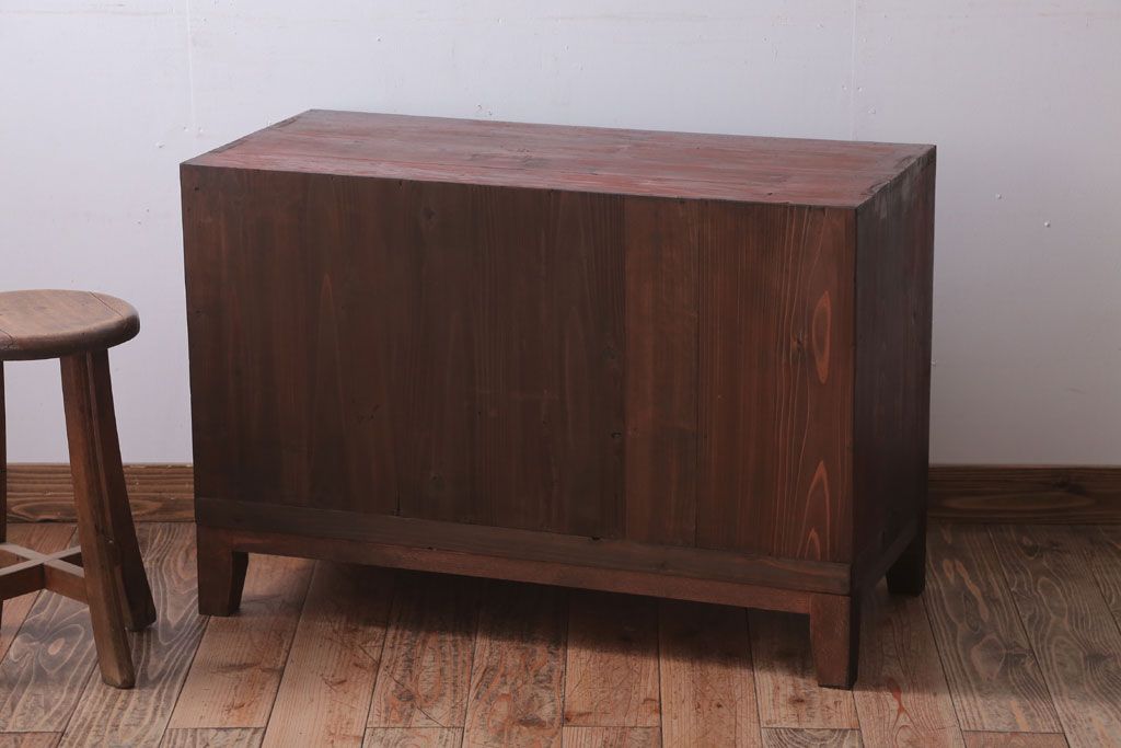 レトロ家具　昭和レトロ　角脚付きのシンプルなローボード