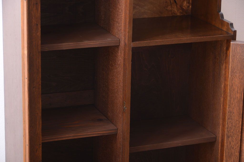 レトロ家具　昭和レトロ　古い木の小ぶりなアンティーク収納棚(下駄箱)