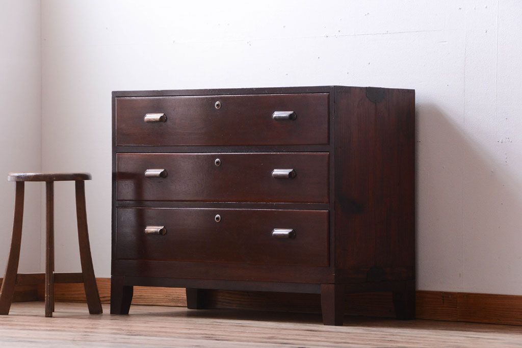 レトロ家具　昭和レトロ　前面欅材!角脚付きのシンプルなローチェスト(ローボード・衣装箪笥)(1)