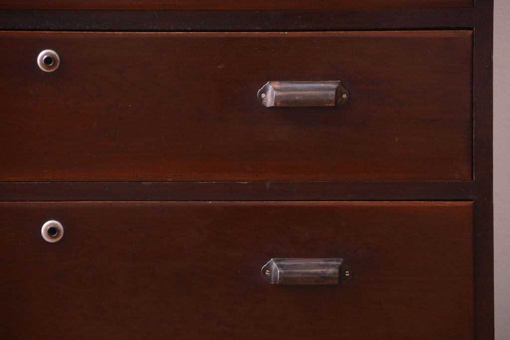 レトロ家具　昭和レトロ　前面欅材!角脚付きのシンプルなローチェスト(ローボード・衣装箪笥)(1)