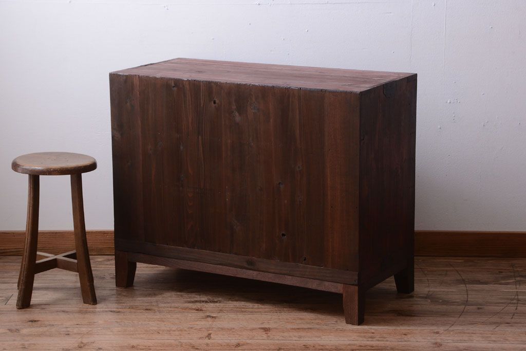 レトロ家具　昭和レトロ　前面欅材!角脚付きのシンプルなローチェスト(ローボード・衣装箪笥)(1)