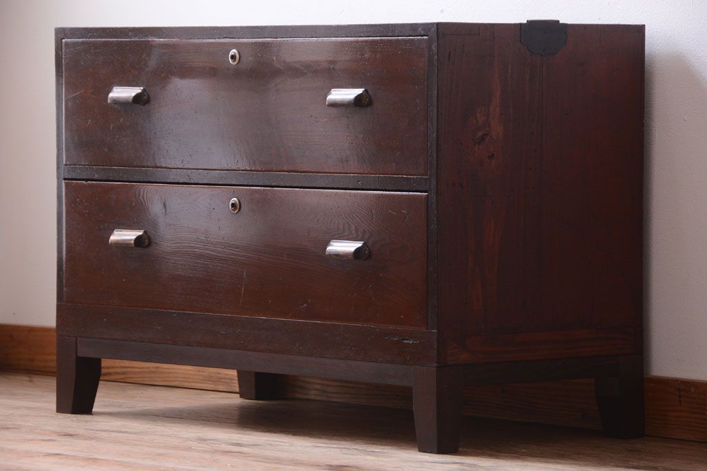 レトロ家具　昭和レトロ　前面欅材!角脚付きのシンプルなローチェスト(ローボード・衣装箪笥)(2)