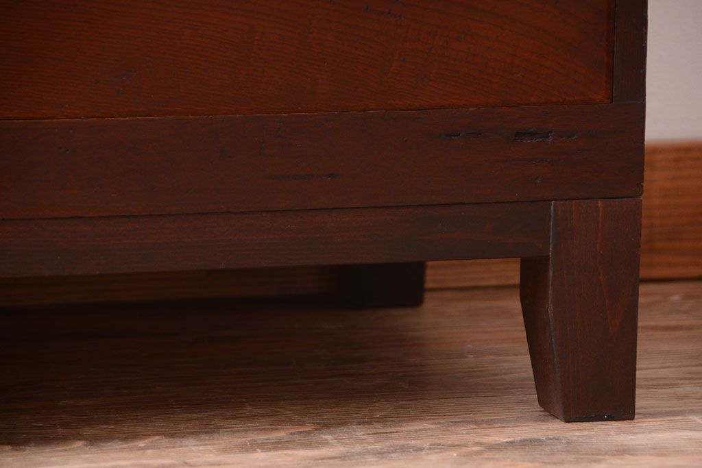 レトロ家具　昭和レトロ　前面欅材!角脚付きのシンプルなローチェスト(ローボード・衣装箪笥)(2)