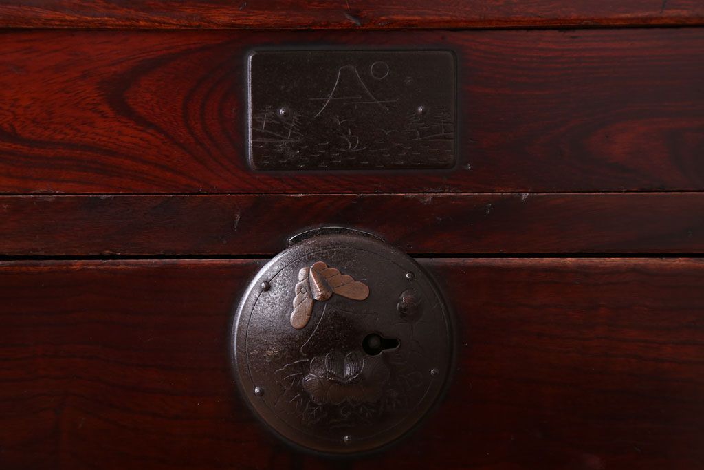 アンティーク家具　古民具・骨董　明治〜大正期　前面欅材!古い木製の重ね衣装箪笥