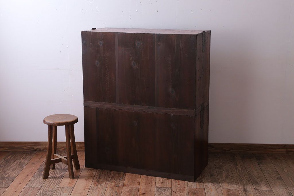 アンティーク家具　古民具・骨董　明治〜大正期　前面欅材!古い木製の重ね衣装箪笥