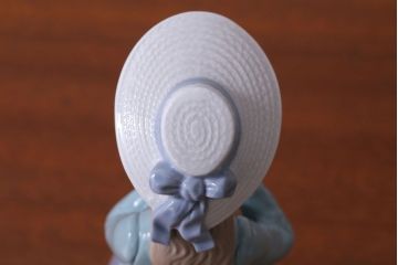 アンティーク雑貨　リヤドロ(LLADRO) Reading 読書する貴婦人