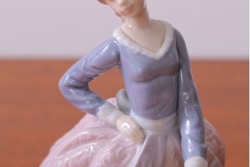 アンティーク雑貨　リヤドロ(LLADRO) EVITA(エビータ)　傘と少女