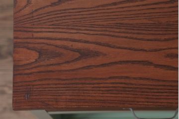 アンティーク家具　アンティーク　脚付き!かわいいペイントの横長カウンターテーブル収納棚