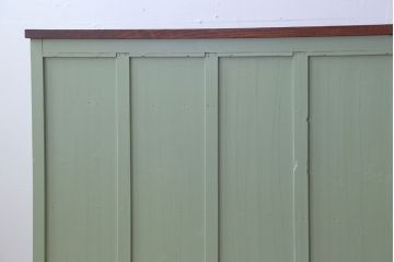 アンティーク家具　アンティーク　脚付き!かわいいペイントの横長カウンターテーブル収納棚