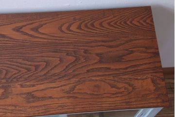 アンティーク家具　アンティーク　モールガラス入り!脚付きペイントサイドボード(収納棚)(2)