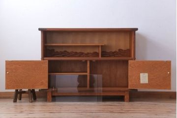 民芸家具　高級品!屋久杉材のサイドボード(飾り棚)