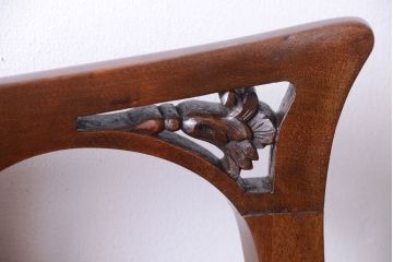 ヴィンテージ家具　イギリスビンテージ　透かし彫りが美しい木製チェア(1)