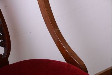ヴィンテージ家具　イギリスビンテージ　透かし彫りが美しい木製チェア(1)