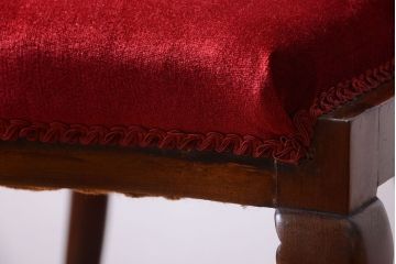 ヴィンテージ家具　イギリスビンテージ　透かし彫りが美しい木製チェア(1)