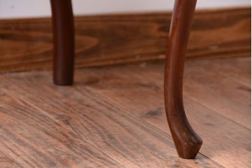 ヴィンテージ家具　イギリスビンテージ　透かし彫りが美しい木製チェア(1)