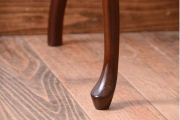 ヴィンテージ家具　イギリスビンテージ　透かし彫りが美しい木製チェア(1)