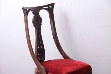 ヴィンテージ家具　 イギリスビンテージ　透かし彫りが美しい木製チェア(2)