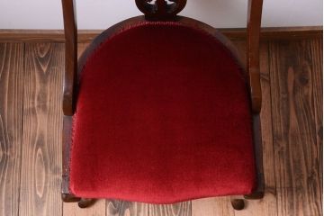 ヴィンテージ家具　 イギリスビンテージ　透かし彫りが美しい木製チェア(2)