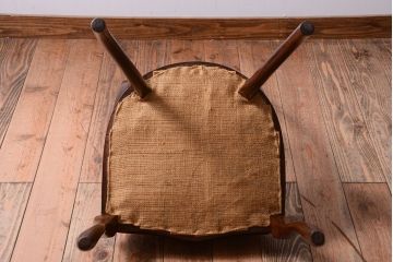 ヴィンテージ家具　 イギリスビンテージ　透かし彫りが美しい木製チェア(2)