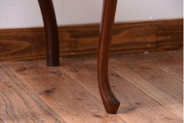 ヴィンテージ家具　イギリスビンテージ　透かし彫りが美しい木製椅子(2)