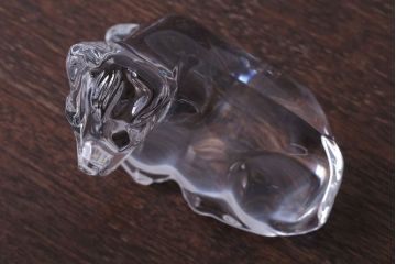 アンティーク雑貨　中古　バカラ(Baccarat)　クリスタル　牛置物(オブジェ・オーナメント)