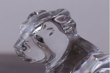 アンティーク雑貨　中古　バカラ(Baccarat)　クリスタル　牛置物(オブジェ・オーナメント)