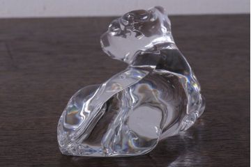 アンティーク雑貨　中古　バカラ(Baccarat)　クリスタル　牛置物(オブジェ・オーナメント)