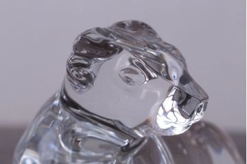 アンティーク雑貨　中古　バカラ(Baccarat)　クリスタル　牛置物(オブジェ・オーナメント)