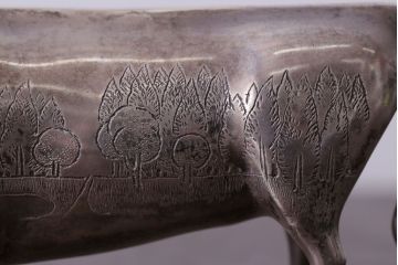 アンティーク雑貨　帖佐美行作　洋銀(銀900)製　「爽誘風想」　牛置物(オブジェ・オーナメント)