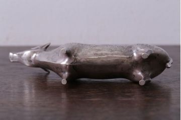 アンティーク雑貨　帖佐美行作　洋銀(銀900)製　「爽誘風想」　牛置物(オブジェ・オーナメント)