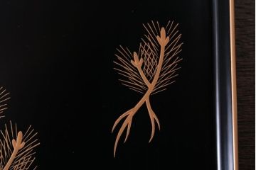 アンティーク雑貨　尚涛済作　若松蒔絵名刺盆(金蒔絵・漆器)