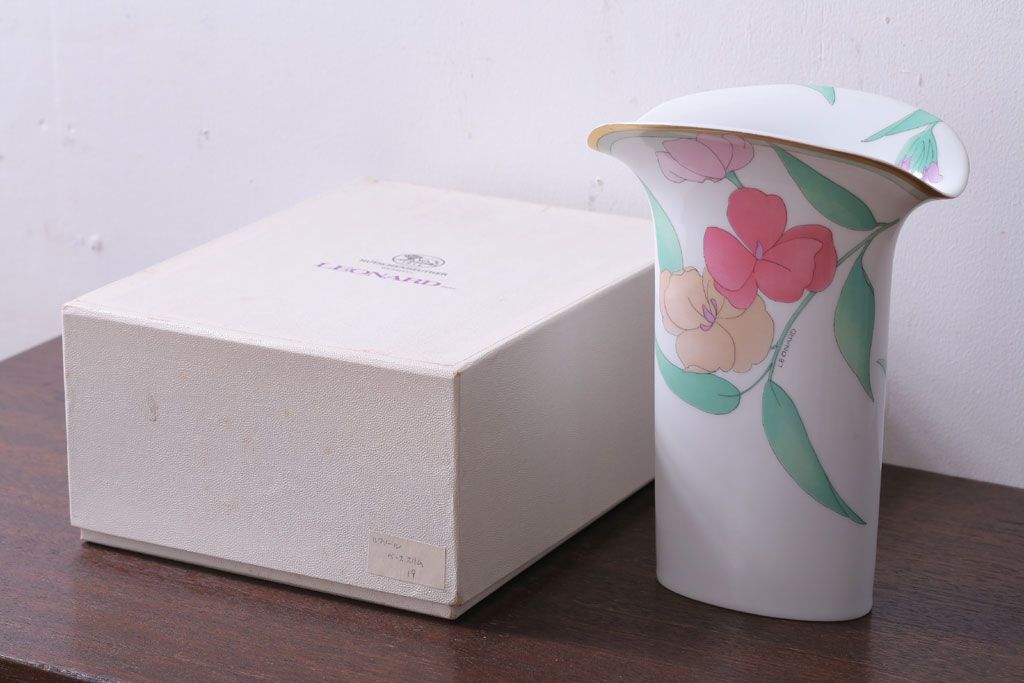 アンティーク雑貨　ビンテージ　ドイツ　LEONARD(レオナール)　花瓶(フラワーベース)