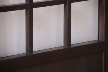 古民具・骨董　明治〜大正期　クリアガラス入り格子蔵戸