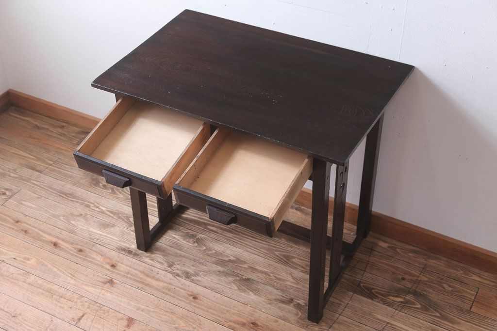 アンティーク家具　大正ロマン　透かし彫りが美しいアンティーク平机(デスク)